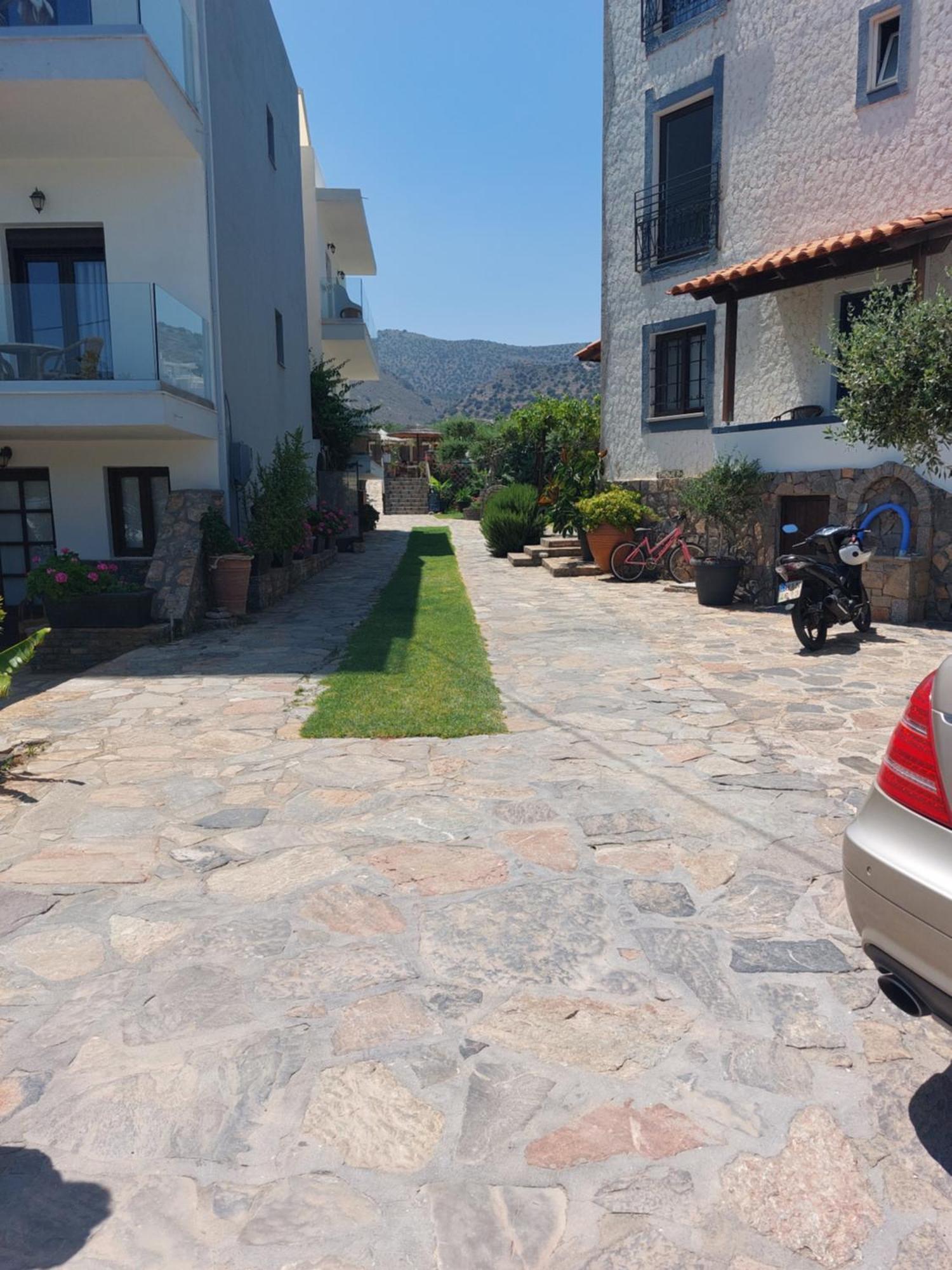 אלונדה Corali Studios & Portobello Apartments מראה חיצוני תמונה