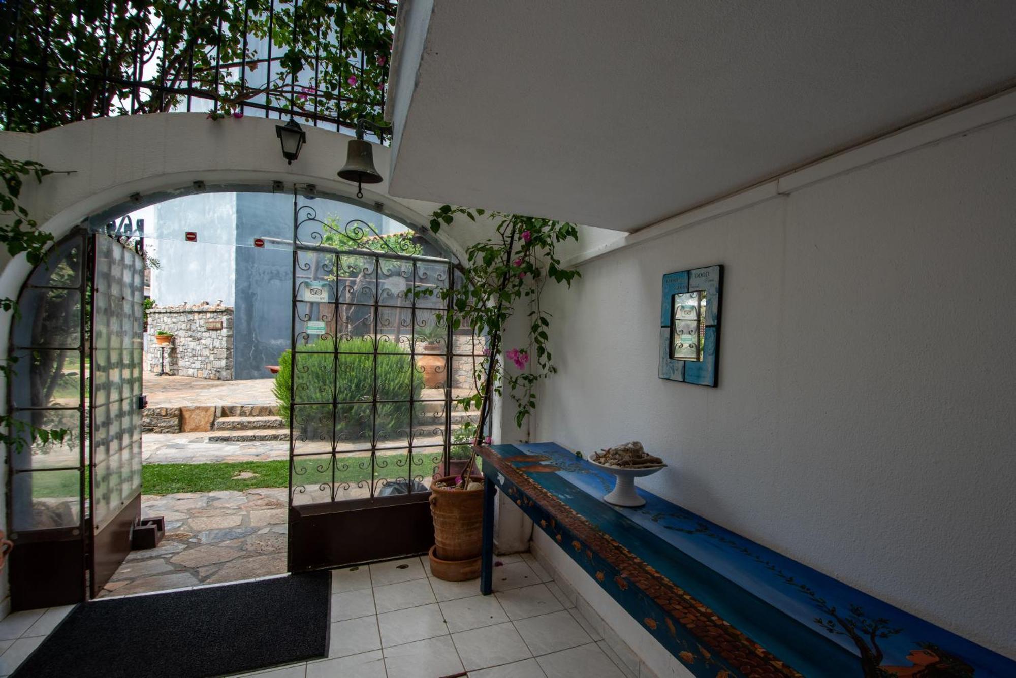 אלונדה Corali Studios & Portobello Apartments מראה חיצוני תמונה