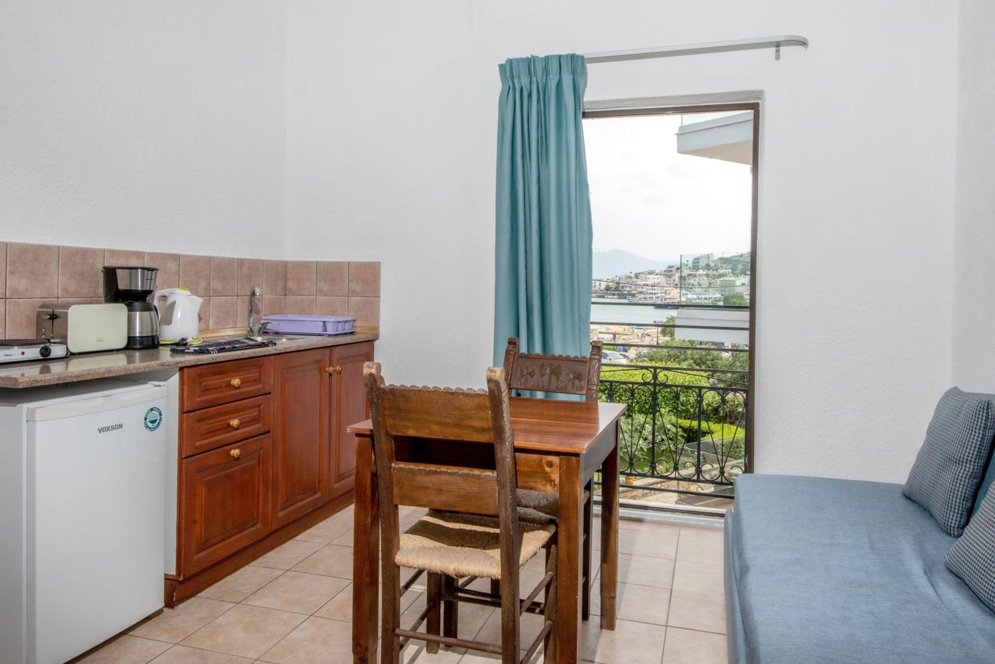 אלונדה Corali Studios & Portobello Apartments מראה חיצוני תמונה